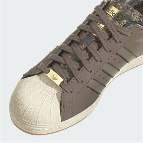 adidas superstar shoes brown.